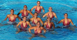 Artistic Swimmers Leave Audience Transfixed With Led Zeppelin Rock N’ Roll Routine