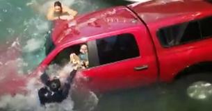 Good Samaritans Restored Faith In Humanity By Rescuing Drowning Elders And Their Pet Chihuahua