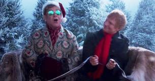 Ed Sheeran & Elton John sorgen mit dem Duett "Merry Christmas" für gute Laune