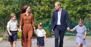 Prince William & Kate Release Unexpected Yet Stunning Family Christmas Card