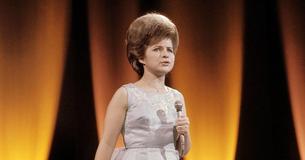 Brenda Lee’s Still Got It More Than 60 Years After Release Of Holiday Hit ‘Rockin’ Around The Christmas Tree’