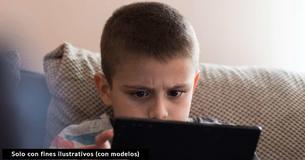 Niño de 10 años pierde el derecho a recibir regalos de cumpleaños y Navidad después de gastar "por error" $300 de su abuela en videojuegos