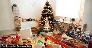 Parents Are Debating When Is The Right Time To Take Down Holiday Decor After Christmas