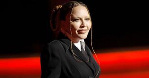 Madonna wehrt sich gegen Kritik an ihrem Aussehen und sagt, dass sie von den Medien "erniedrigt" wurde