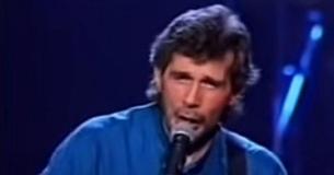 Eddie Rabbitt Moves Fans With Performance Of His Chart-Topping 1980 Song ‘I Love A Rainy Night’