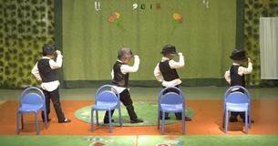 4 Preschool Students Perform Slick Chair Dance While Wearing Smart Suits