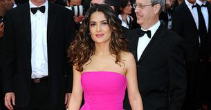 Salma Hayek Jumps On Barbiecore Bandwagon With Sweetheart Swimsuit