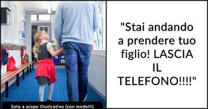 Una madre è rimasta sorpresa dal cartello di un asilo nido contro i genitori che vanno a prendere i figli e si è resa conto che dice la verità