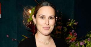 Rumer Willis Bares All In Unclad Photo To Honor Her ‘Mom Bod’ Months After Child Birth