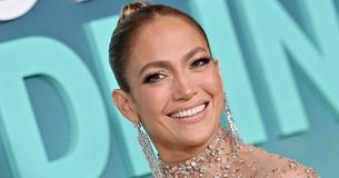 Jennifer Lopez Shares An Uncanny Resemblance To Her Older Sister Who Lives A Quiet Life As A Music Teacher