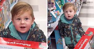 Dad Tells 3-Year-Old Son He Can Have A Toy As Long As It Fits His Hand — Is Left Speechless By Son's Smart Move