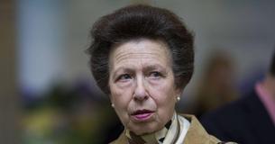 Princess Anne’s Daughter Left ‘Distressed’ & ‘Shaken’ After Her Mother Suffers Memory Loss From Horseriding Incident