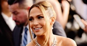 Jennifer Lopez’s Daring Ensemble That Resembles ‘Fitted Sheet’ & ‘Plastic Bags’ Sparks Debate