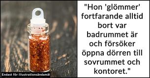 Fru sätter ut en glitterbomb för att stoppa svärmor från att snoka i hennes sovrum