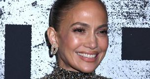 Jennifer Lopez Flashes Toned Abs On ‘Best Date Ever’ With Teen Daughter Emme