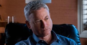 Gary Sinise On Leaving Hollywood ‘To Be Around Family’ & Dealing With The Loss Of His Son To Cancer