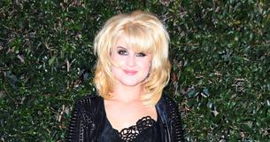 Kelly Osbourne Looks Like An ‘Extreme Caricature’ Because Of Her ‘Ghoulish’ Appearance At BRIT Awards