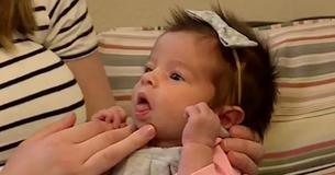 Un neonato di 5 giorni non mangia, la famiglia chiama il centro antiveleni