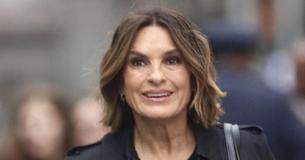 Mariska Hargitay Gives Newlyweds An Unforgettable Wedding Day Surprise
