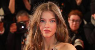 Barbara Palvin Stuns On Victoria’s Secret Runway Just Six Weeks After Welcoming Baby