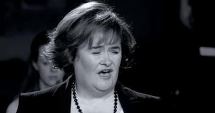 De adembenemende weergave van '"Unchained Melody" door Susan Boyle zal je kippenvel geven