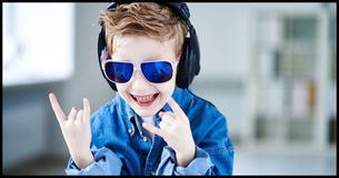 Choose Your Favorite 90's Music And We'll Tell You What Kind Of Childhood You Had