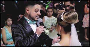 Eine Hochzeit wird unterbrochen, als der Bräutigam sagt, dass er eine andere Person liebt, die direkt hinter ihm steht.