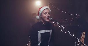 „All I want for Christmas is you“ in A-moll gespielt ist so ergreifend 